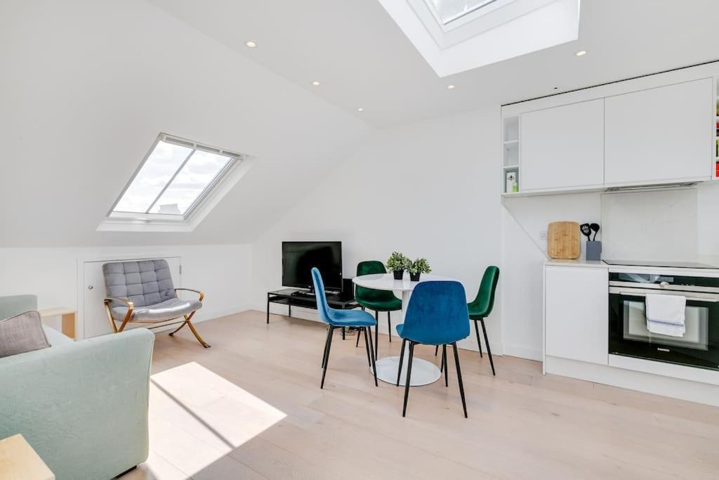Modern 1 Bedroom Flat In Battersea Londýn Exteriér fotografie