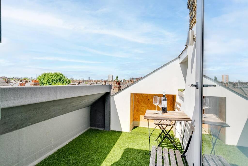 Modern 1 Bedroom Flat In Battersea Londýn Exteriér fotografie